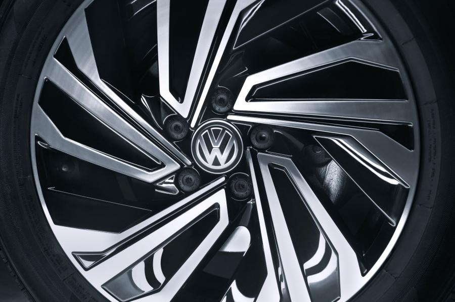Колеса Volkswagen Jetta 2018 года  (MX) (фото 2 из 30)